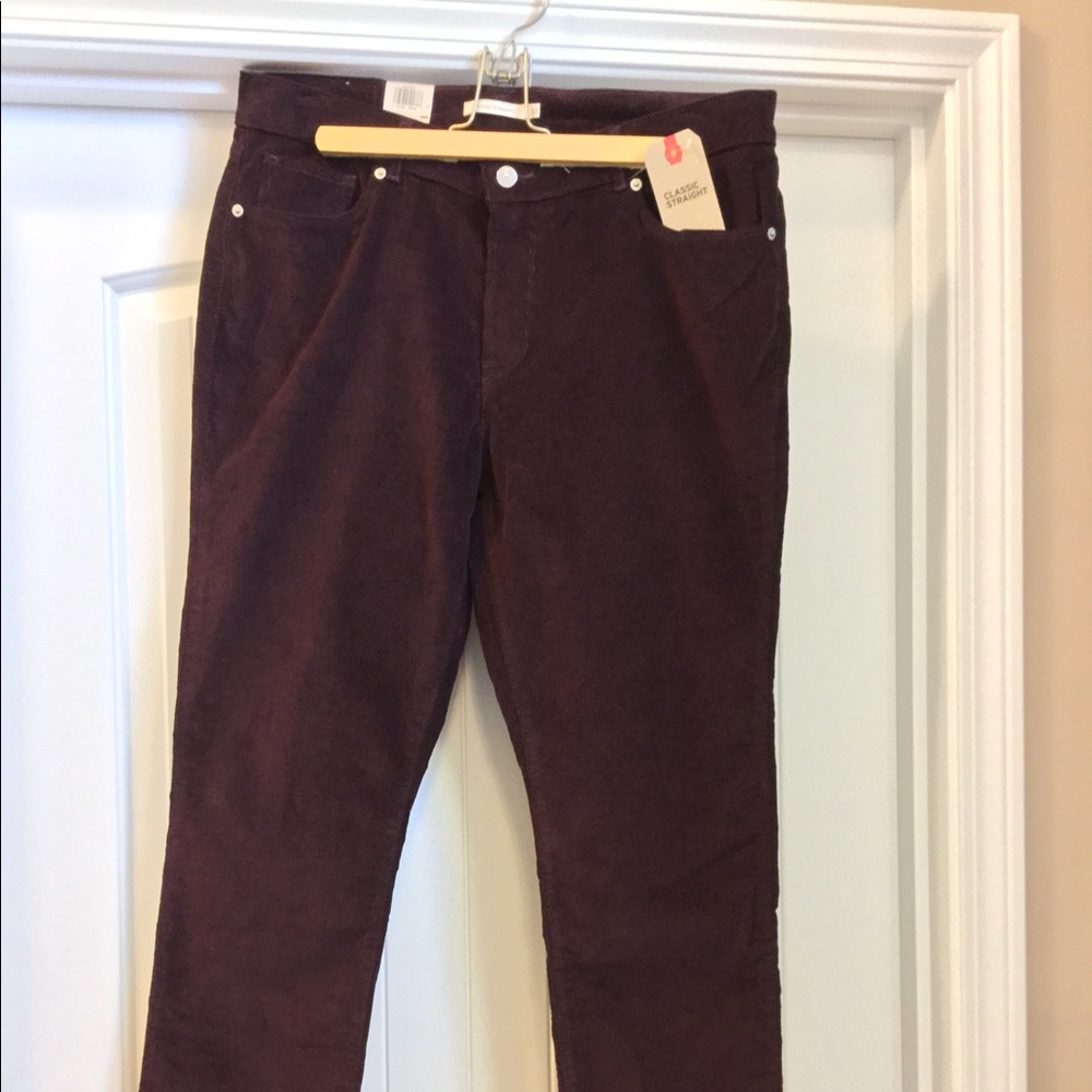 🆕Levi Classic midrise cords w32/l30, dark purple.